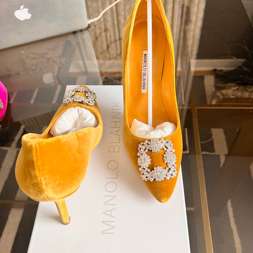 Manolo Blahnik Pump